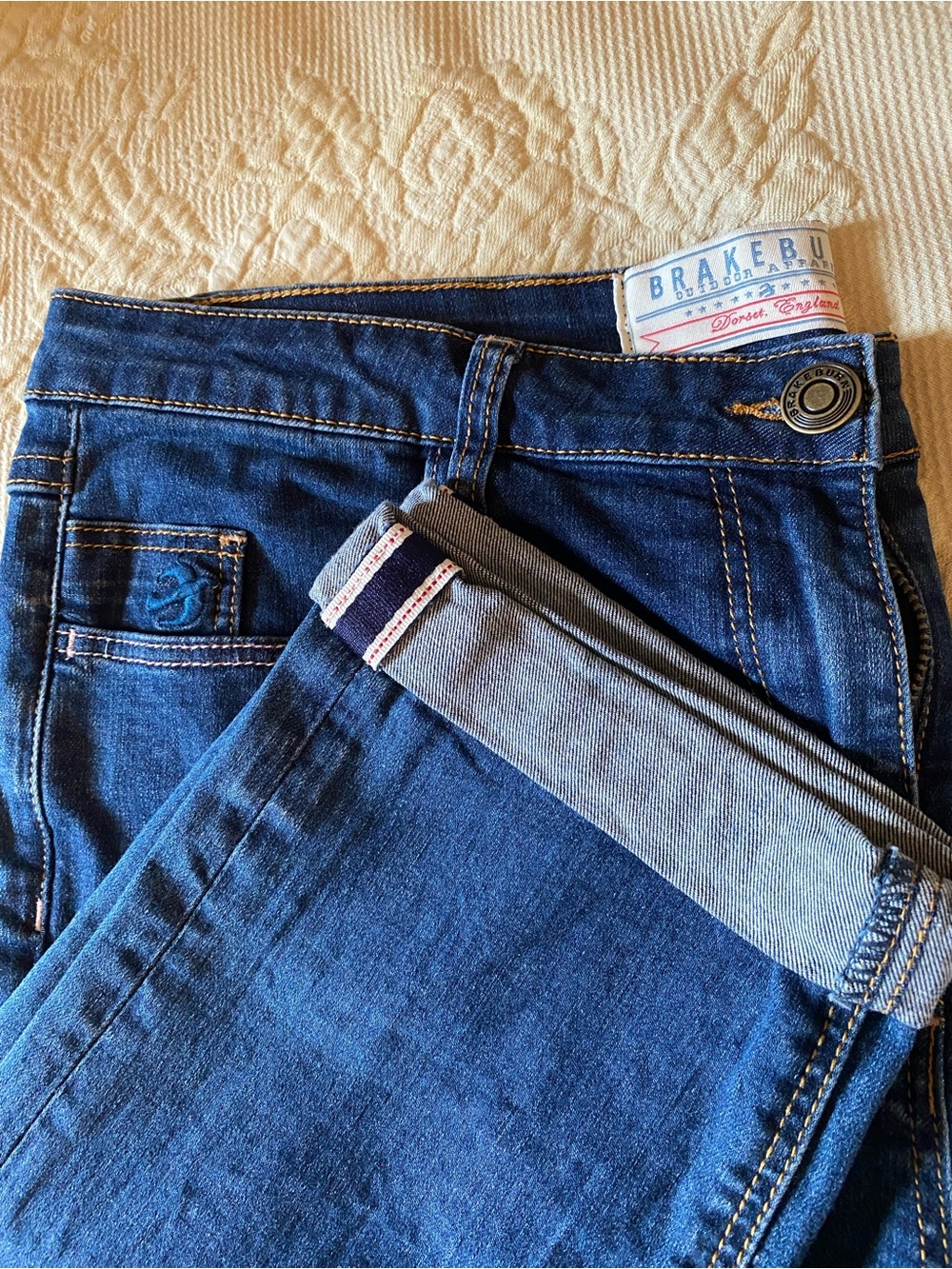 BRAKEBURN Outdoor & Apparel Blue Cropped Ankle Jeans